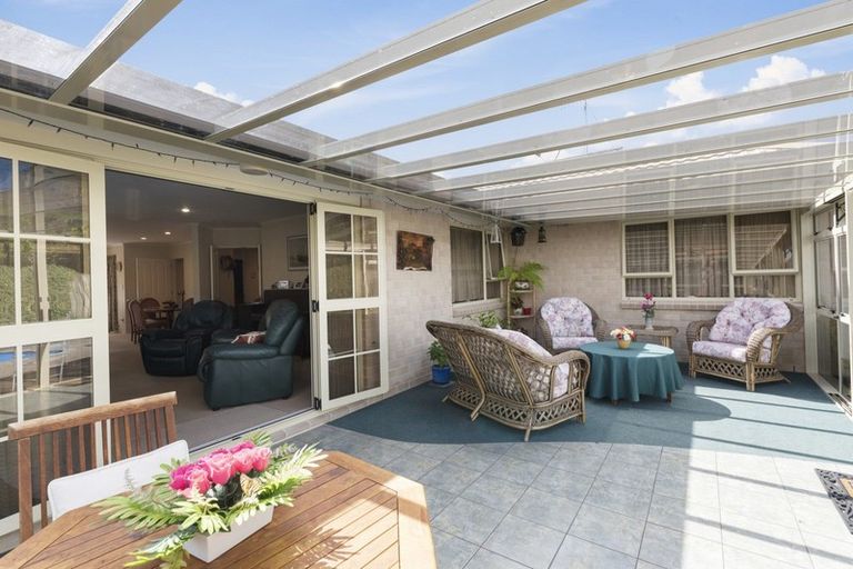 Photo of property in 12 Gimblett Court, Levin, 5510