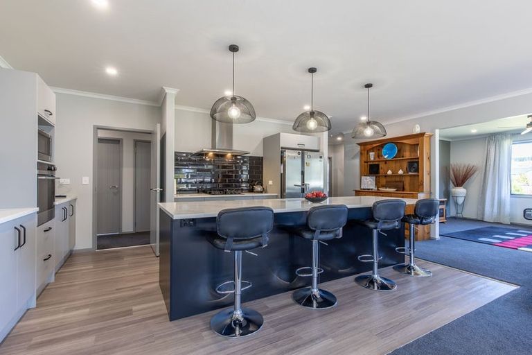 Photo of property in 8 Komahimahi Way, Motuoapa, 3382