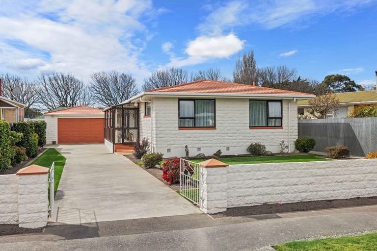Photo of property in 38 Frensham Crescent, Woolston, Christchurch, 8062