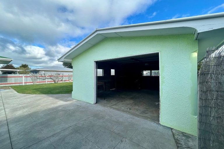 Photo of property in 15 Wycliffe Street, Onekawa, Napier, 4110