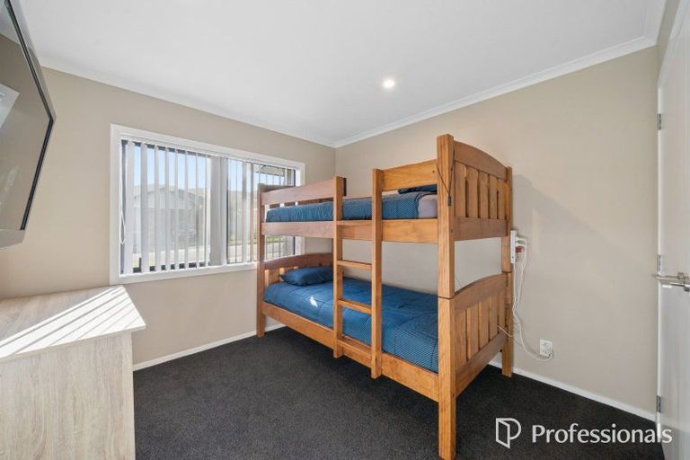 Photo of property in 6 Jack Vaughan Grove, Wainuiomata, Lower Hutt, 5014