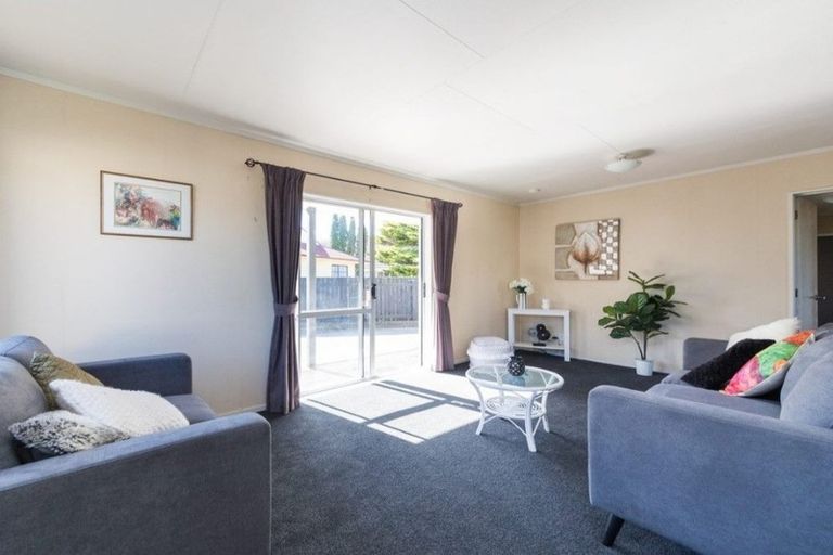 Photo of property in 19b Hilton Grove, Kelvin Grove, Palmerston North, 4414