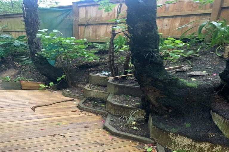 Photo of property in 9 Birdwood Street, Karori, Wellington, 6012