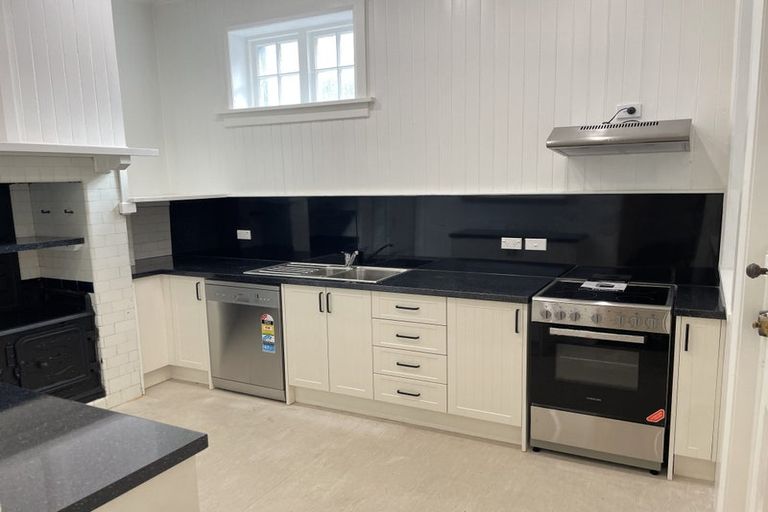 Photo of property in 9 Grass Street, Oriental Bay, Wellington, 6011