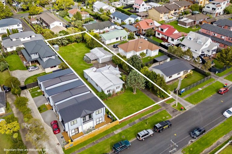 Photo of property in 93 Lynwood Road, New Lynn, Auckland, 0600