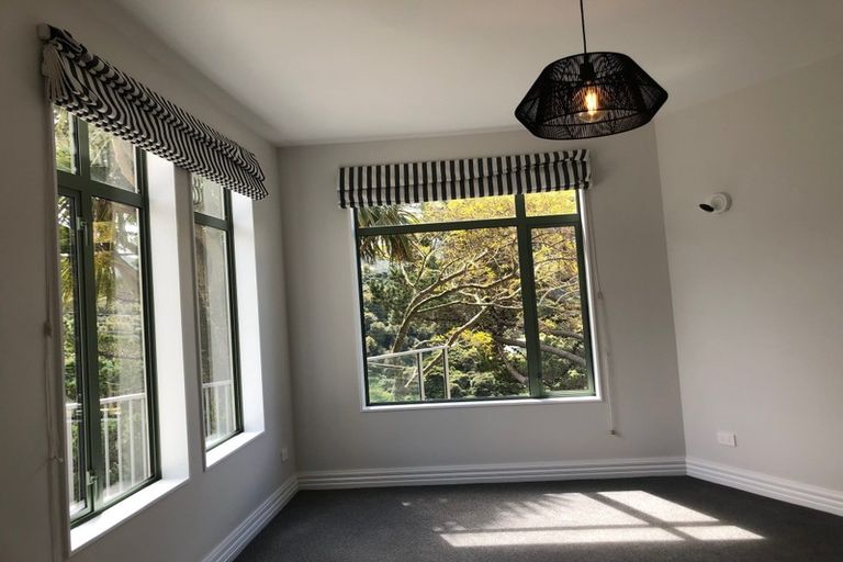 Photo of property in 134 Wadestown Road, Wadestown, Wellington, 6012