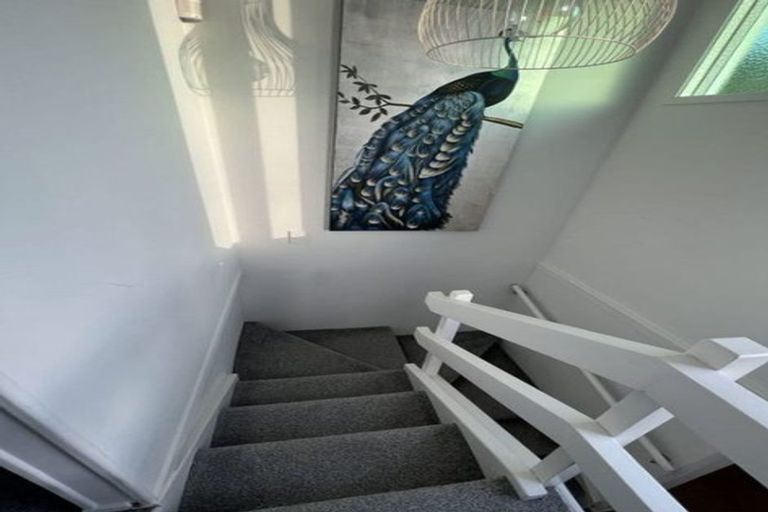 Photo of property in 1/110 Saddleback Rise, Murrays Bay, Auckland, 0630