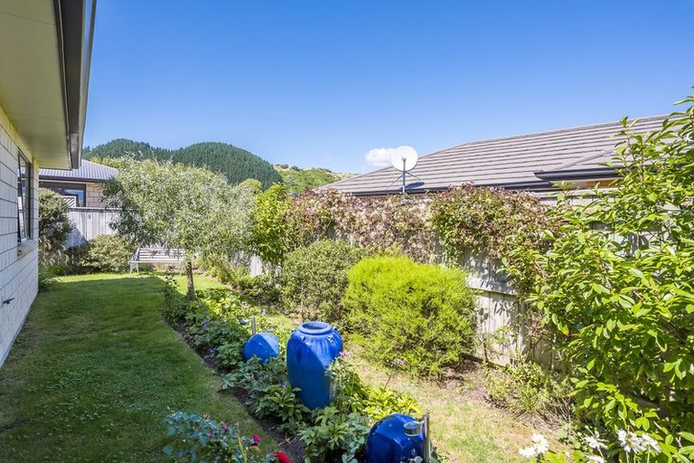 Photo of property in 25 Jade Lane, Paraparaumu, 5032