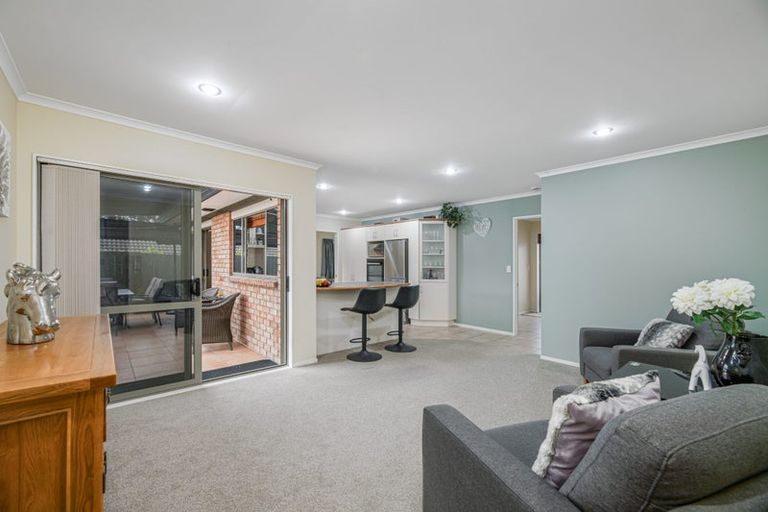 Photo of property in 56 Highfields Terrace, Henderson, Auckland, 0612