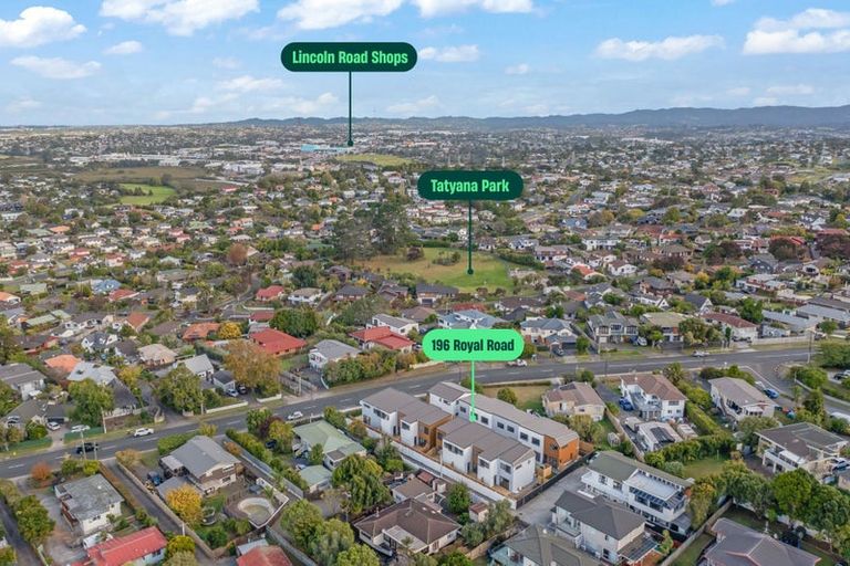 Photo of property in 4/196 Royal Road, Massey, Auckland, 0614