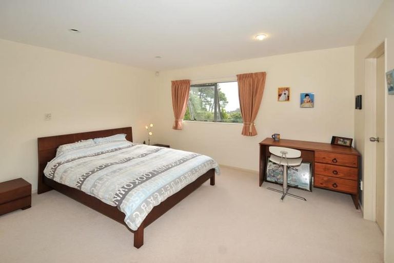 Photo of property in 17e Balmain Road, Birkenhead, Auckland, 0626