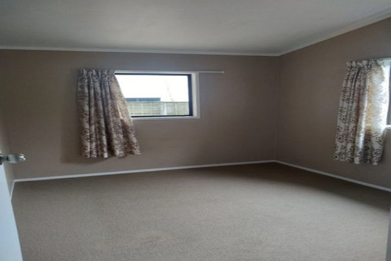 Photo of property in 12 Parkland Crescent, Terrace End, Palmerston North, 4410