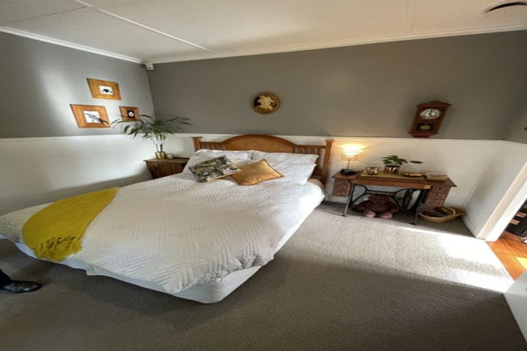 Photo of property in 9 Copley Street, New Lynn, Auckland, 0600