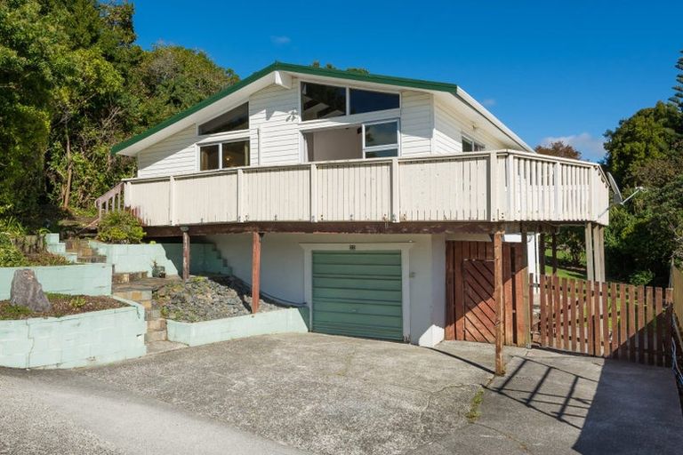 Photo of property in 22 Nor'east Drive, Northcross, Auckland, 0632