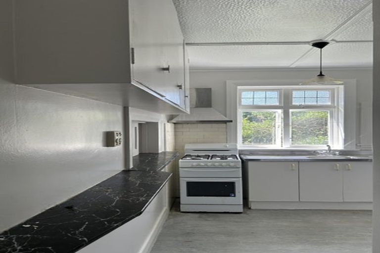 Photo of property in 42a Tanera Crescent, Brooklyn, Wellington, 6021