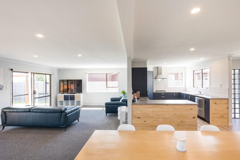 Photo of property in 41 Moyne Avenue, Milson, Palmerston North, 4414