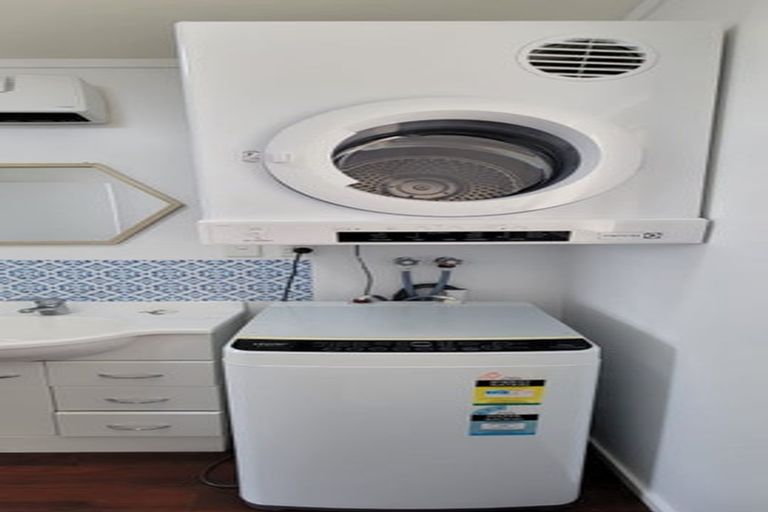 Photo of property in 17f6 Wrights Hill Road, Karori, Wellington, 6012