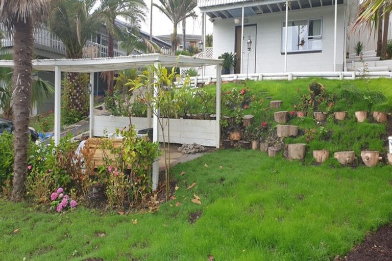 Photo of property in 3 Freya Place, Torbay, Auckland, 0630