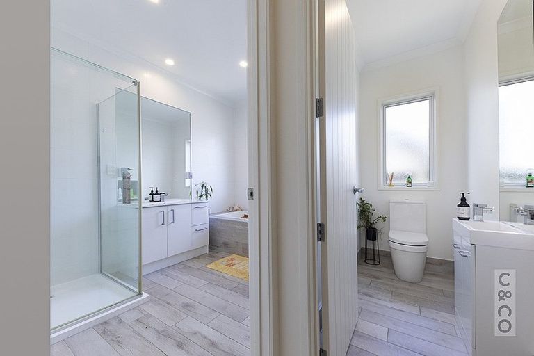 Photo of property in 14 Floyd Road, Riverhead, 0820