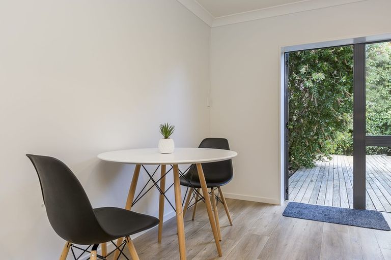 Photo of property in 89 Seaview Road, Glenfield, Auckland, 0629