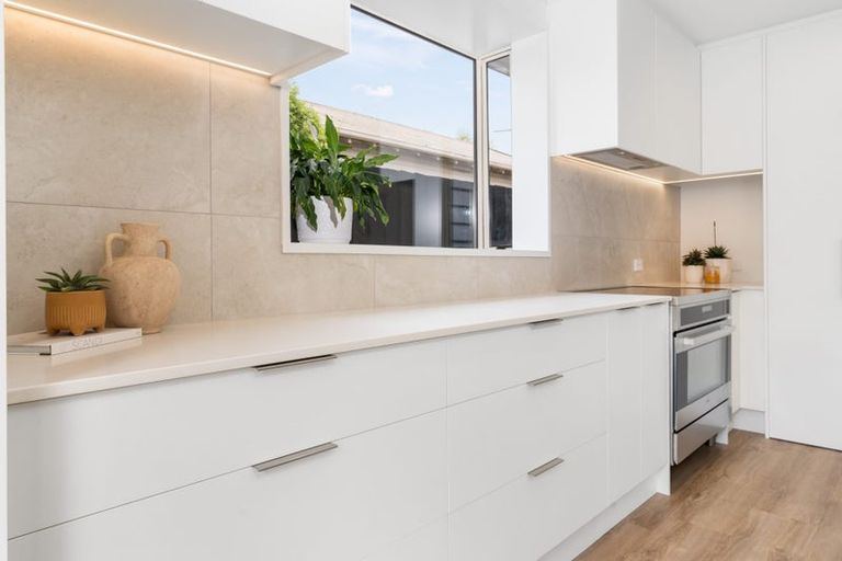 Photo of property in 18 Dover Street, St Albans, Christchurch, 8014