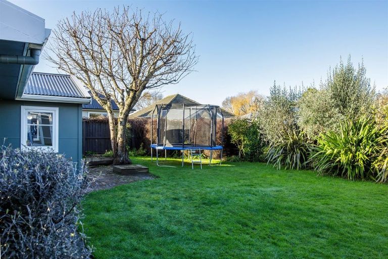 Photo of property in 257 Centaurus Road, Saint Martins, Christchurch, 8022