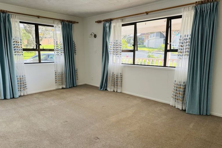 Photo of property in 13 Tatyana Place, Massey, Auckland, 0614