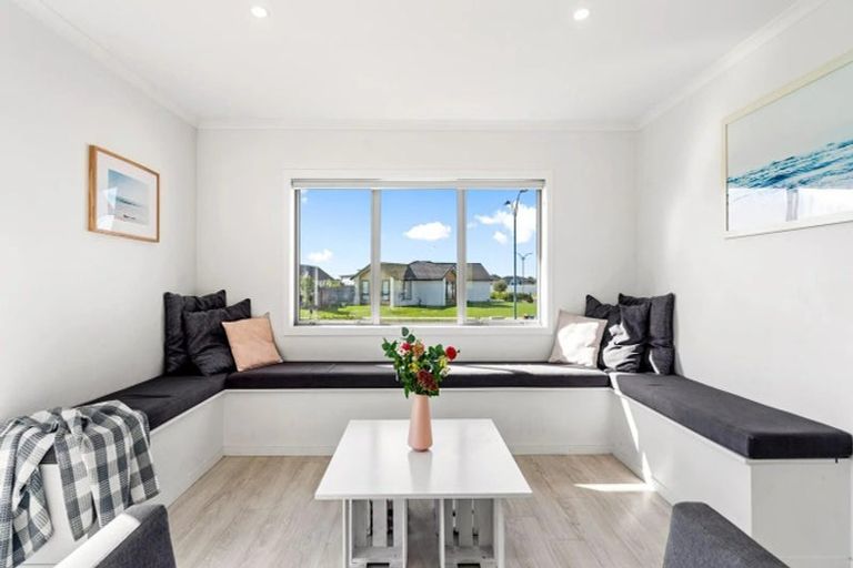 Photo of property in 76 Stace Hopper Drive, One Tree Point, 0118