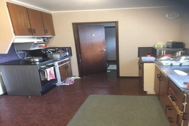 Photo of property in 1/24 Karaka Street, New Lynn, Auckland, 0600