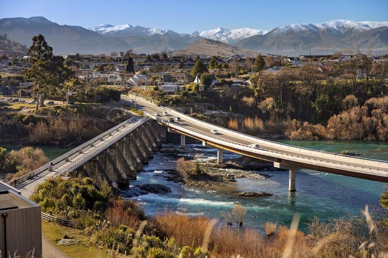 Photo of property in 16 Old Homestead Place, Kawarau Falls, Queenstown, 9300