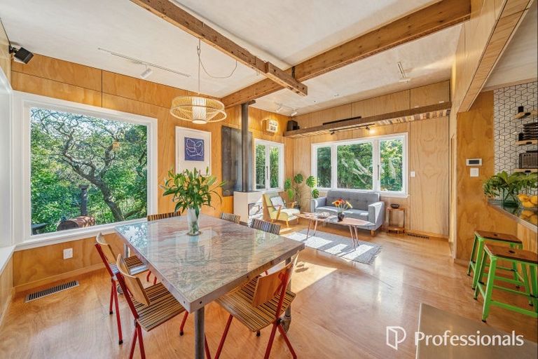Photo of property in 20 London Road, Korokoro, Lower Hutt, 5012