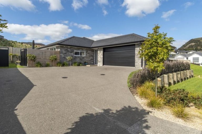 Photo of property in 12 Moira Close, Welcome Bay, Tauranga, 3175