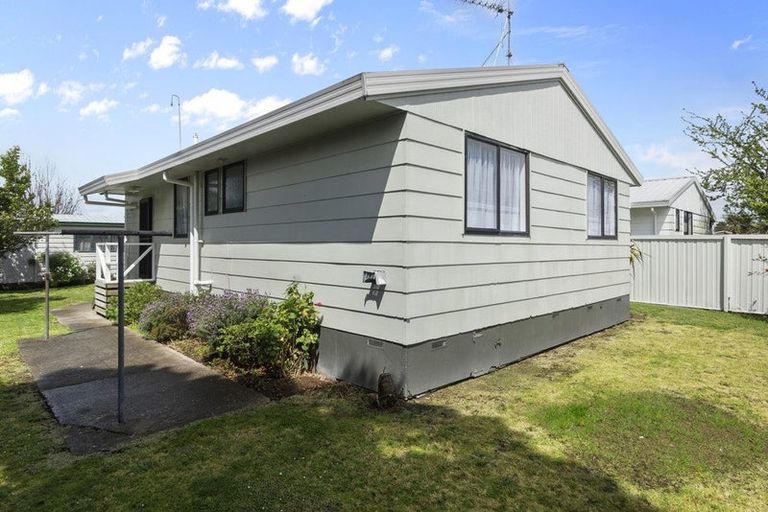 Photo of property in 39a Odlin Crescent, Nawton, Hamilton, 3200