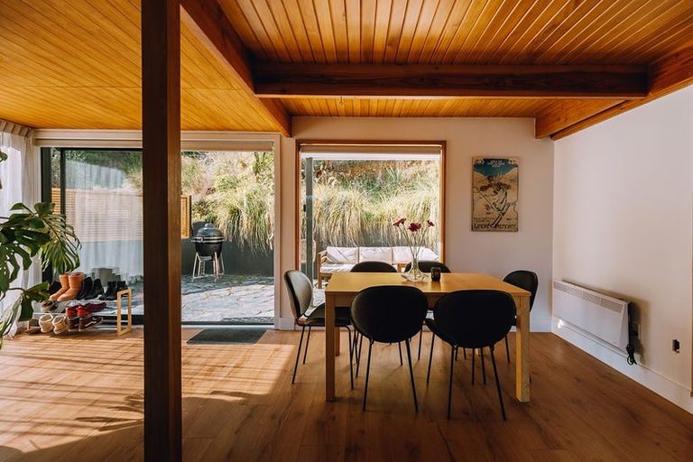 Photo of property in 265 Fernhill Road, Sunshine Bay, Queenstown, 9300
