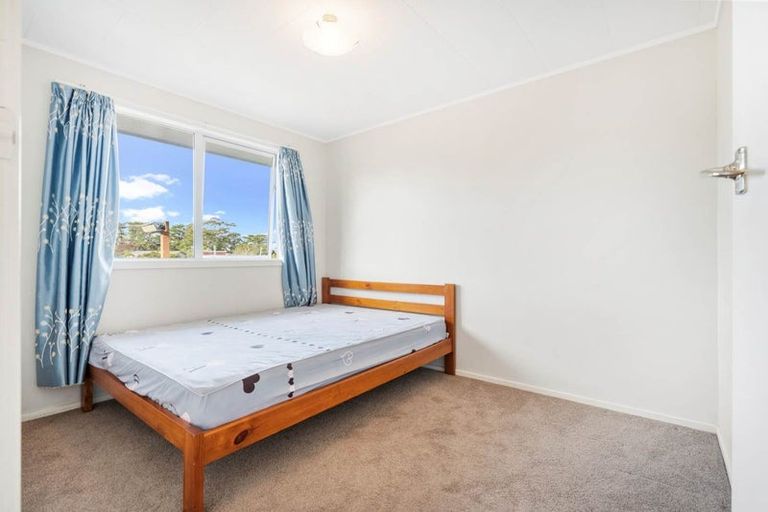 Photo of property in 29 Cyril Crescent, West Harbour, Auckland, 0618