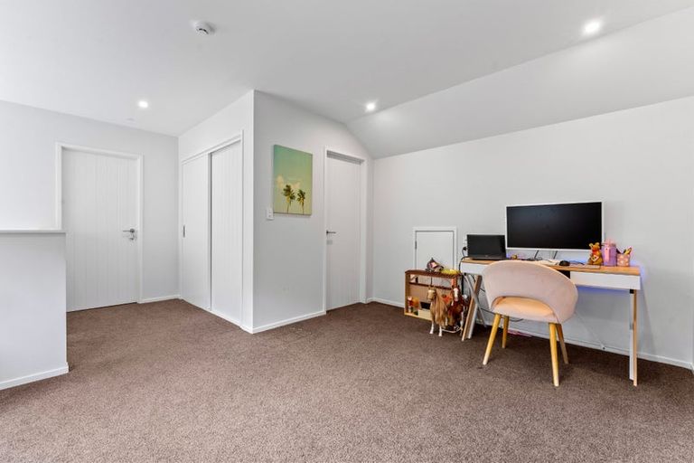 Photo of property in 32a Sandown Road, Rothesay Bay, Auckland, 0630