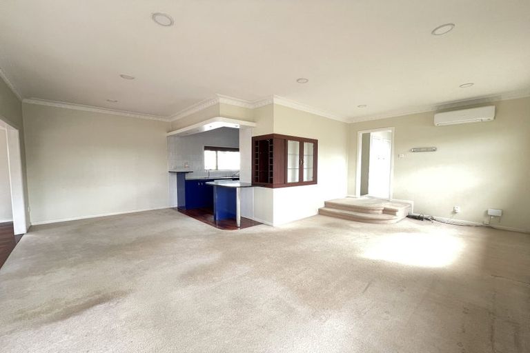 Photo of property in 15 Lake Road, Northcote, Auckland, 0627