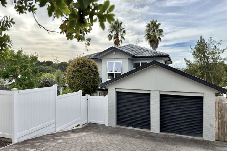 Photo of property in 42 Ravenstone Place, Chatswood, Auckland, 0626