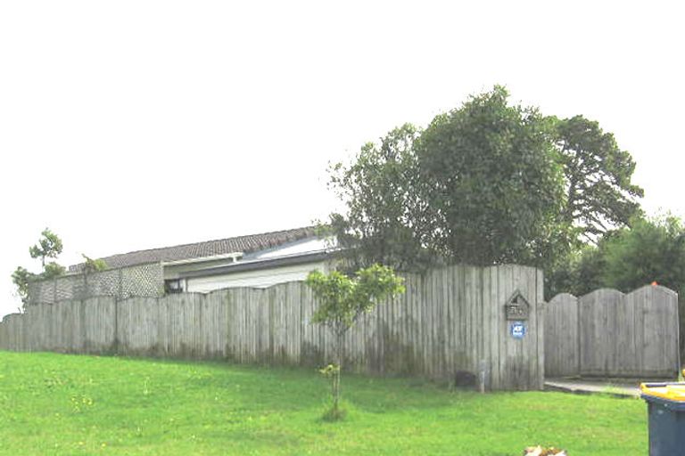 Photo of property in 25 Clearview Heights, Ranui, Auckland, 0612