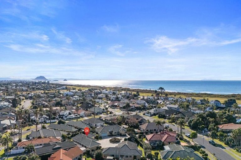 Photo of property in 24 Santa Monica Drive, Papamoa Beach, Papamoa, 3118