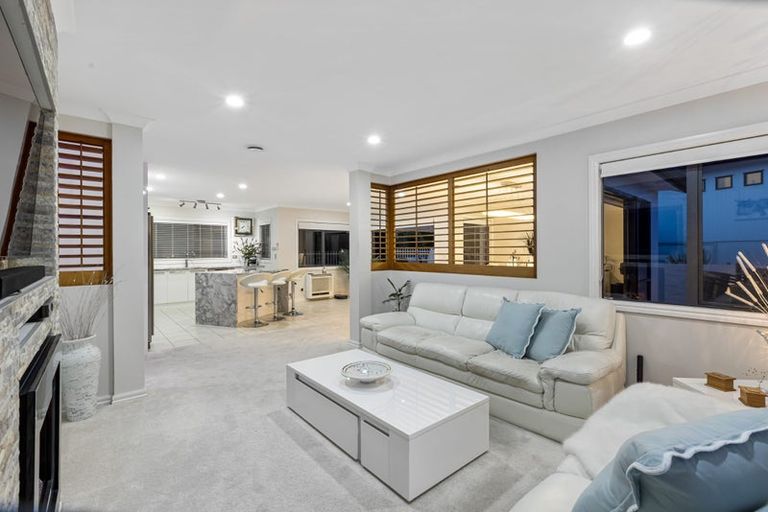 Photo of property in 49 The Ritz, Orewa, 0931