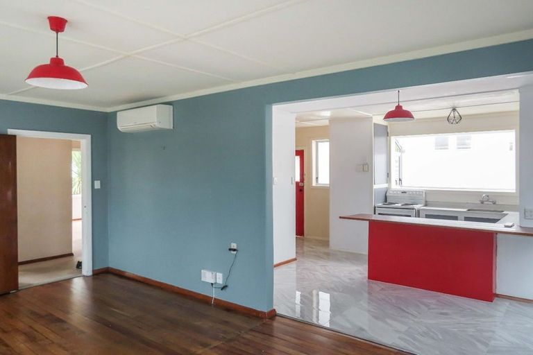 Photo of property in 9 Wheatley Street, Naenae, Lower Hutt, 5011
