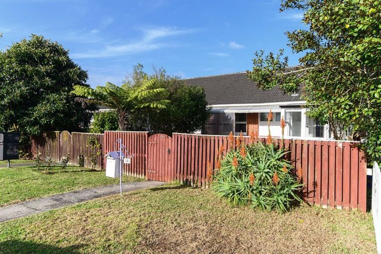 Photo of property in 1/38 Holland Road, Hillcrest, Auckland, 0627