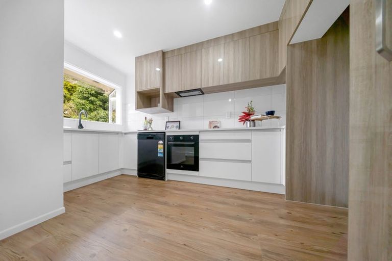 Photo of property in 3b Kelvyn Grove, Hillpark, Auckland, 2102