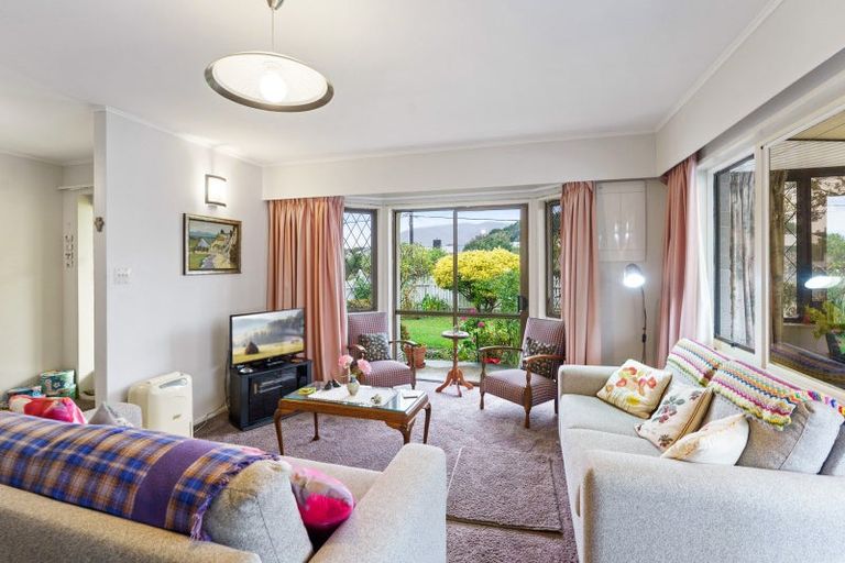 Photo of property in 51 Ngaio Road, Waikanae, 5036
