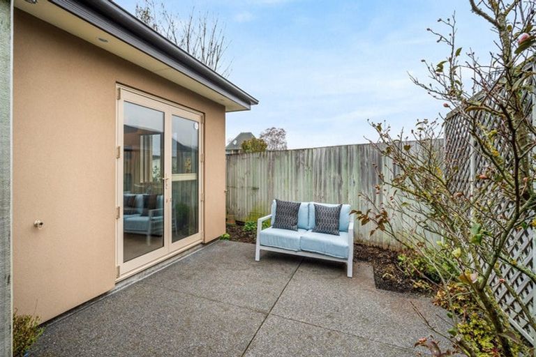 Photo of property in 4/15 Derrett Place, Saint Martins, Christchurch, 8022