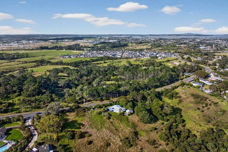 Photo of property in 55 Red Hills Road, Massey, Auckland, 0614