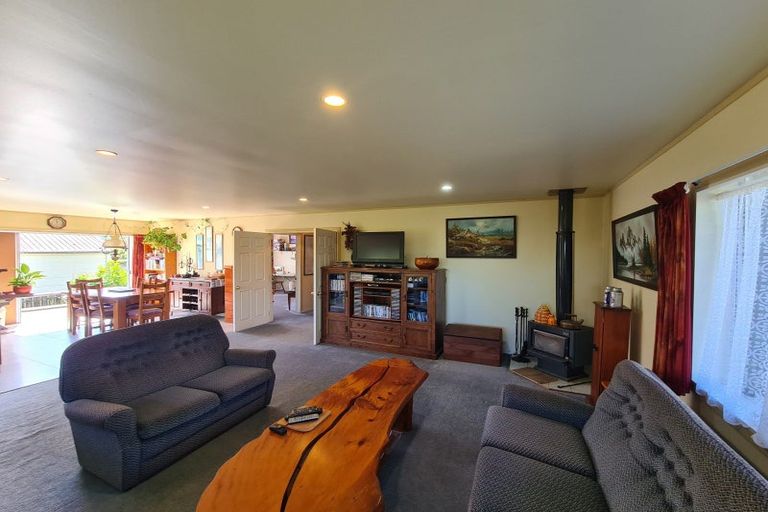 Photo of property in 260a Edward Street, Coromandel, 3506