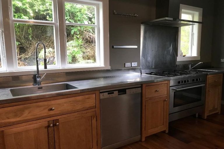 Photo of property in 67 Standen Street, Karori, Wellington, 6012