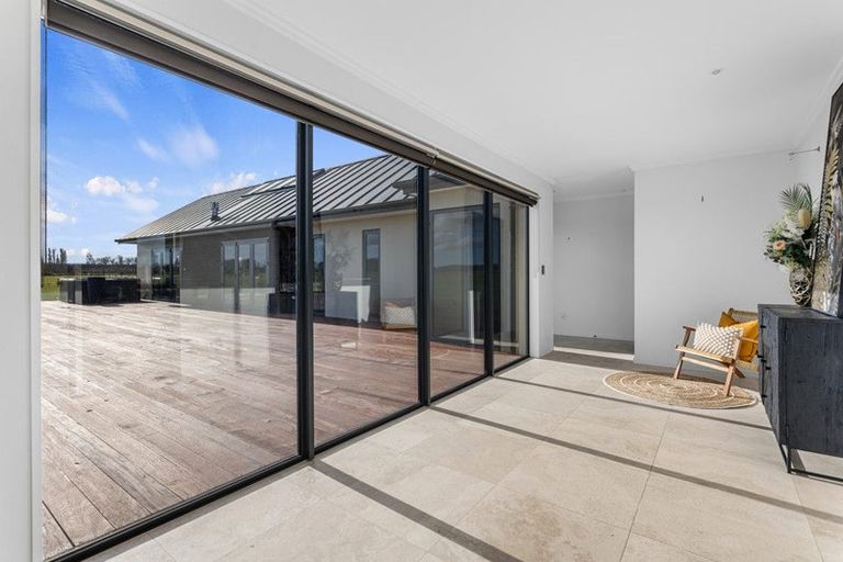 Photo of property in 585 Coutts Island Road, Coutts Island, Christchurch, 7670